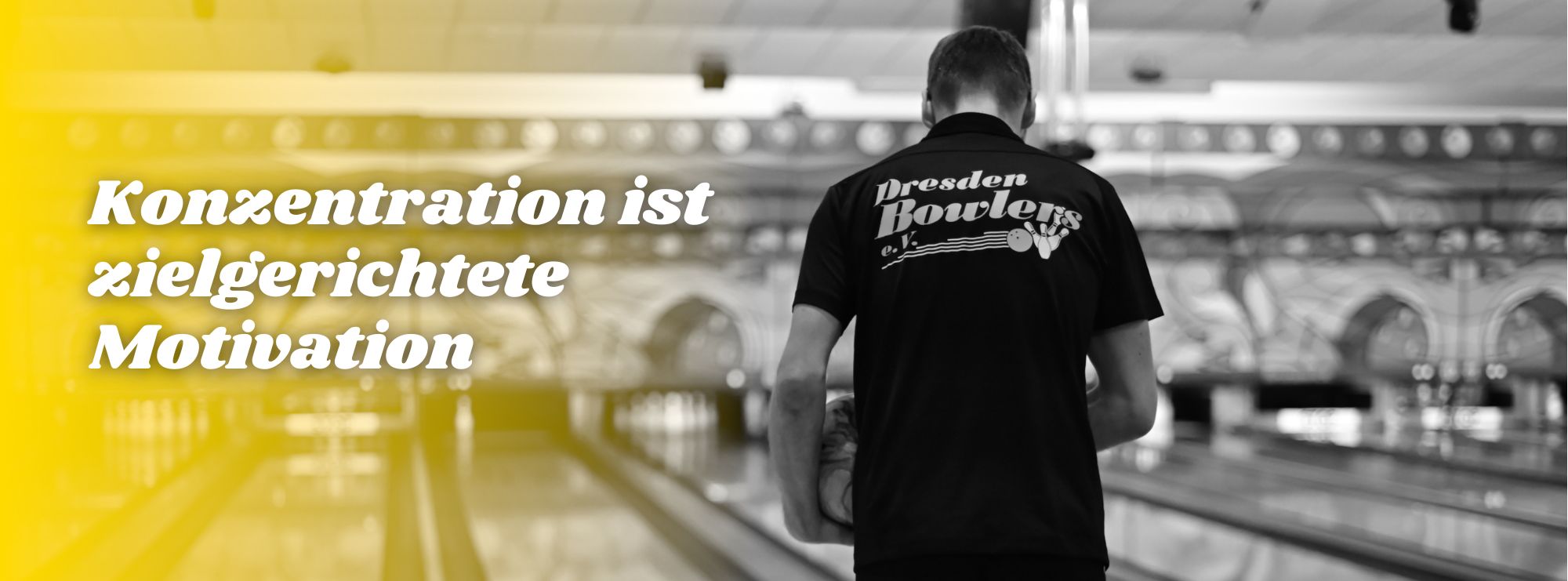 Das Bild zeigt einen Spieler am Anlauf, welcher sicher auf den Anlauf und bevorstehenden Wurf konzentriert